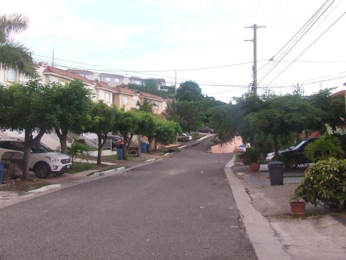 Villa Bella Vista à Kingston Extérieur photo